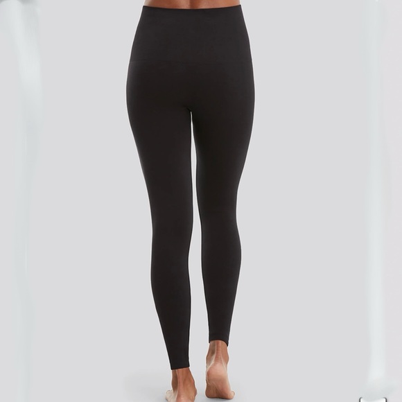 SPANX Seamless Leggings ⭐️ - Picture 3 of 9
